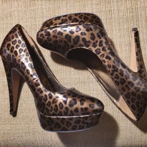 Forever 21 platform heels size 10 animal print
